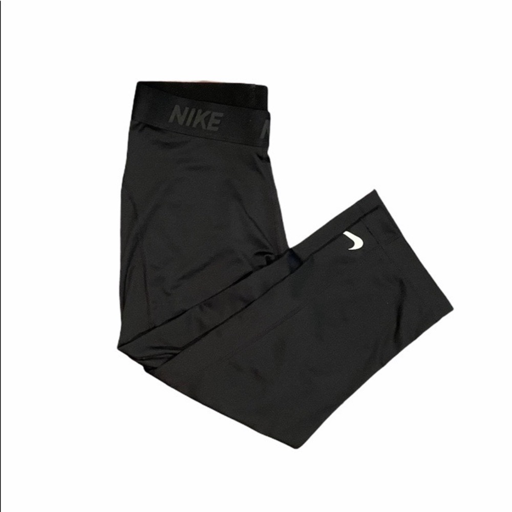 Black Nike Cropped Dri-Fit Leggings